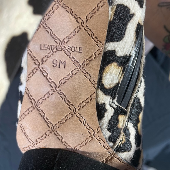 L.A.M.B. Cheetah print pony hair platform ankle boots Size 9 - Picture 2 of 11